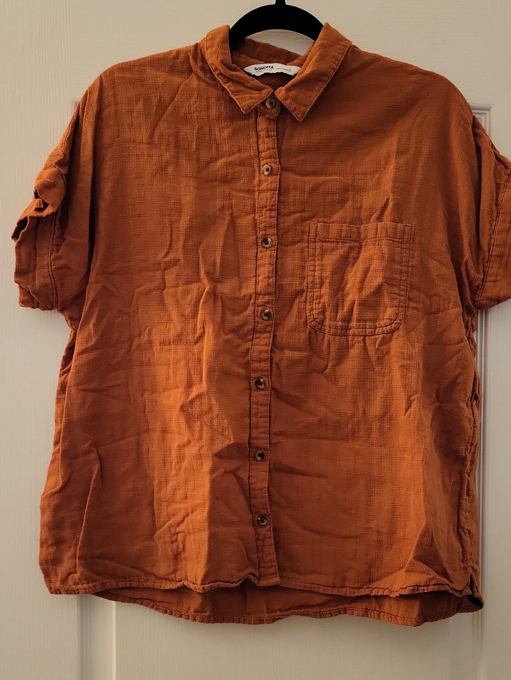 Sonoma Women's Short-Sleeve Button-Up Shirt in Rust